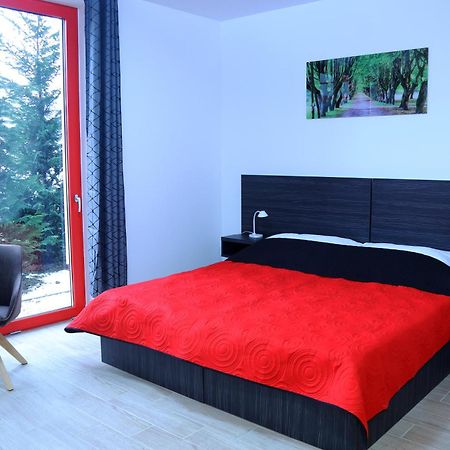 Top Hotel Vertesszolos 外观 照片